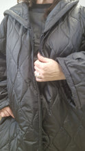 Load image into Gallery viewer, CNG Steppmantel mit Kapuze bis Größe 58/60- kurzzeitig im Halloween Special
