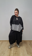 Lade das Bild in den Galerie-Viewer, Vokuhila Tunika Onesize Oversize mit Streifen Gr 40 bis 64
