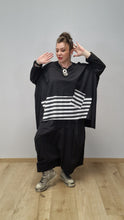 Lade das Bild in den Galerie-Viewer, Vokuhila Tunika Onesize Oversize mit Streifen Gr 40 bis 64
