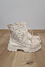 Lade das Bild in den Galerie-Viewer, Papucei Zenith Avantgarde High Top Fashion Sneaker in Creme bis Gr 42

