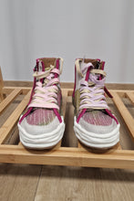 Load image into Gallery viewer, Rebecca White - Puzzle Forest Fuxia bis Gr 42
