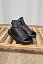 Load image into Gallery viewer, Papucei Ioni in Schwarz bis Gr 42
