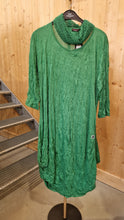 Lade das Bild in den Galerie-Viewer, SALE Mädchenglück Crashkleid mit Netz Loop in 4 Farben
