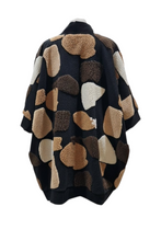 Lade das Bild in den Galerie-Viewer, MOS- Mirror of Style Teddy Cardigan in Braun Schwarz - alle Größen
