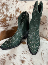 Load image into Gallery viewer, Rebecca White Cowboy Stiefel/Boots Golden Nappa Moutaine View Green
