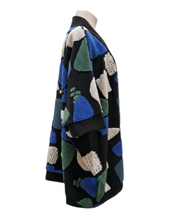 Lade das Bild in den Galerie-Viewer, MOS- Mirror of Style Teddy Cardigan in Blau Grün Schwarz - alle Größen
