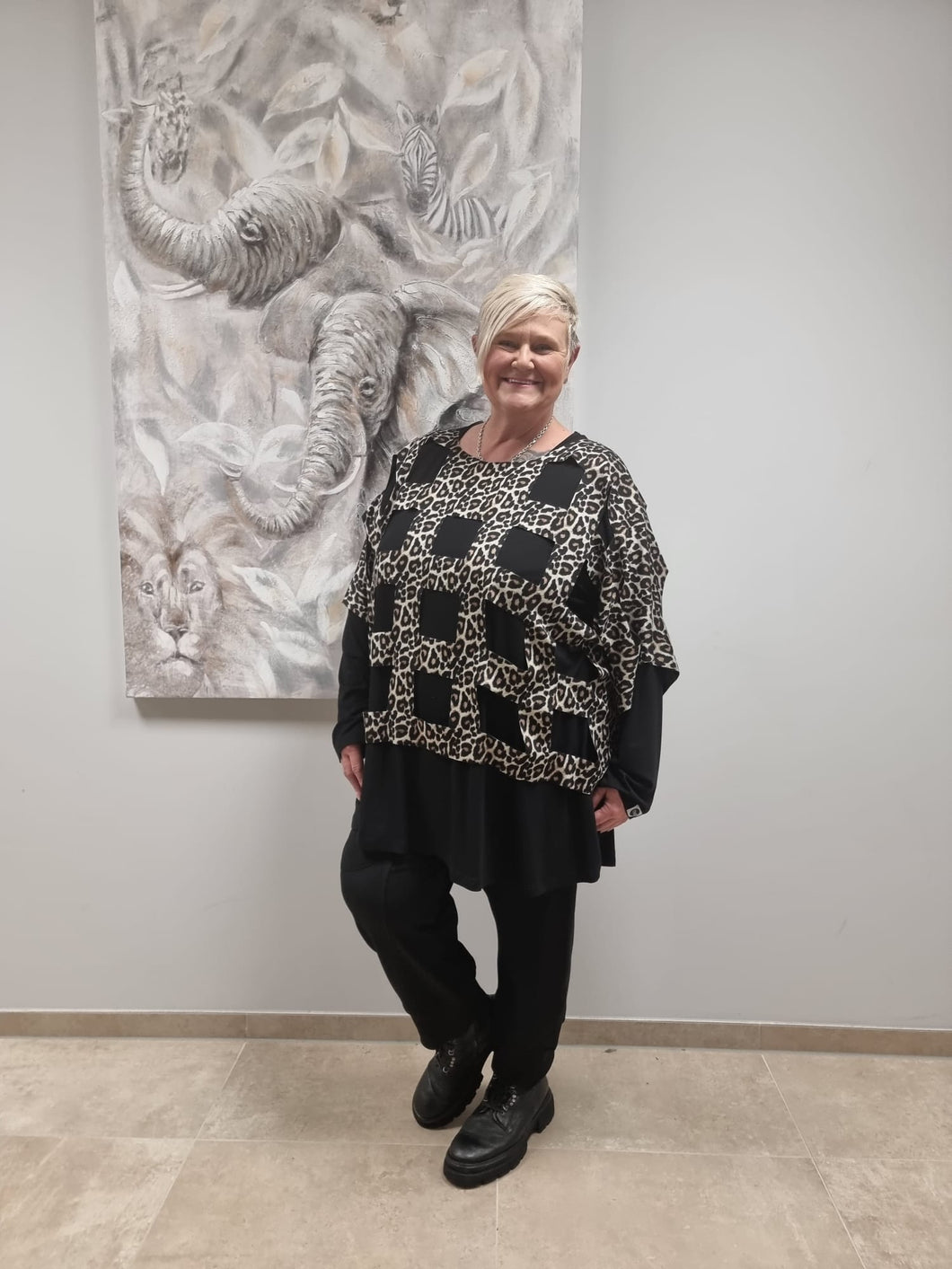 Stricküberwurf von CN-G Einheitsgröße tragbar Gr 38/40 bis 64 Leo Muster