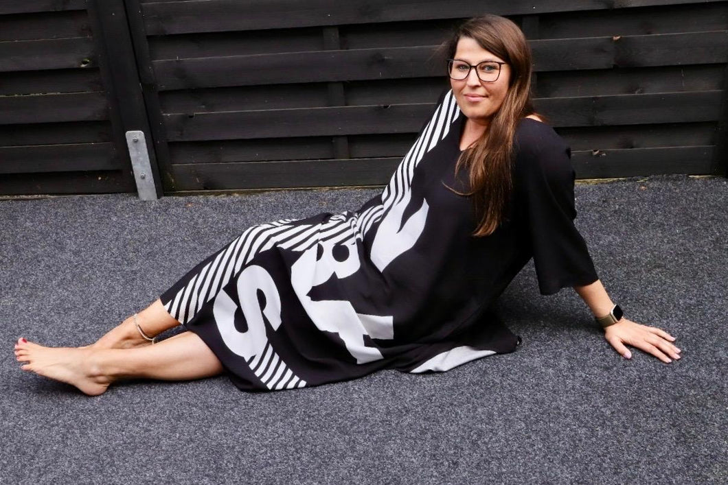 CN-G Kleid in 3 Größen Schwarz Weiss bis Größe 58/60