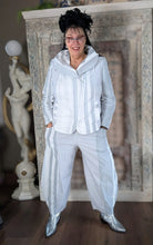 Lade das Bild in den Galerie-Viewer, Sinne Set STARK REDUZIERT Blazer und Hose mit Memory Taft auch einzeln verfügbar
