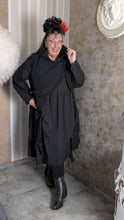 Lade das Bild in den Galerie-Viewer, H4 2 Teiler mit Kleid und Weste in regular und plussize
