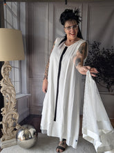 Lade das Bild in den Galerie-Viewer, Mädechenglück 2 Teiler Kleid &quot;Tanja&quot; mit Netzjacke in Weiss
