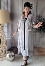Lade das Bild in den Galerie-Viewer, Mädechenglück 2 Teiler Kleid &quot;Tanja&quot; mit Netzjacke in Grau
