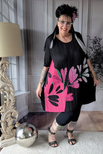 Load image into Gallery viewer, SALE CNG Plissee Kleid in Schwarz Pink bis Gr 56/58
