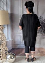 Load image into Gallery viewer, SALE CNG Plissee Kleid in Schwarz Pink bis Gr 56/58
