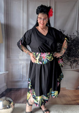Load image into Gallery viewer, SALE CNG Sommerkleid in 4 Größen bis Gr 54/56
