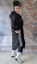 Load image into Gallery viewer, Redesign Sweatmantel bis Größe 54 in Batik Muster
