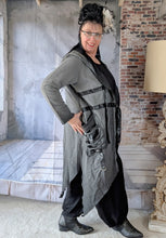 Load image into Gallery viewer, Redesign Sweatmantel mit Cut Outs und Kapuze
