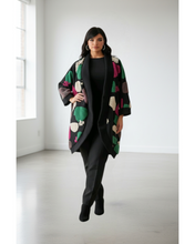 Lade das Bild in den Galerie-Viewer, MOS- Mirror of Style Teddy Cardigan in Grün Pink Schwarz - alle Größen
