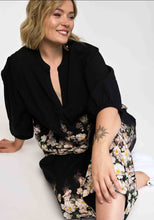 Lade das Bild in den Galerie-Viewer, Tunika mit floralem Muster in leichter Crashoptik Größe 40 bis 60 - Gozzip
