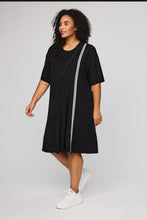 Load image into Gallery viewer, Lässiges Sweat-Kleid mit Zipper- und Streifen-Details bis Gr 62 - Studio
