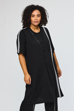 Load image into Gallery viewer, Lässiges Sweat-Kleid mit Zipper- und Streifen-Details bis Gr 62 - Studio
