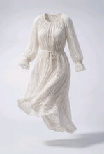 Lade das Bild in den Galerie-Viewer, Romantisches Boho-Spitzenkleid im Stufen-Look – in Beige bis Gr 58
