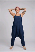 Lade das Bild in den Galerie-Viewer, Blue Denim Kollektion Bhaggy Jumpsuit Einheitsgröße 36 bis 44
