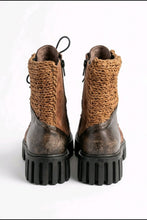 Lade das Bild in den Galerie-Viewer, Exklusive Designer-Stiefeletten im Avantgarde-Look in Cognac Braun Anastasia- Papucei
