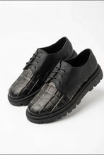 Lade das Bild in den Galerie-Viewer, Exklusive Designer-Halbschuhe im Avantgarde-Look Romy - Papucei
