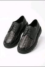 Lade das Bild in den Galerie-Viewer, Exklusive Designer-Halbschuhe im Avantgarde-Look Romy - Papucei
