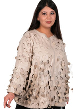 Load image into Gallery viewer, Ausgefallene Ballonjacke mit Plättchenverarbeitung in 2 Farben – B-ONE
