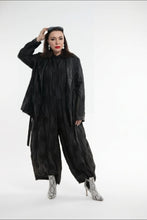 Load image into Gallery viewer, Lässiger Oversize-Jumpsuit Ribo mit Punkte-Muster – Papucei
