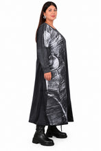 Lade das Bild in den Galerie-Viewer, Sweatkleid mit Print-Details &amp; Netz-Einsätzen in 2 Farben – B-ONE
