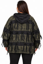 Lade das Bild in den Galerie-Viewer, Memory Jacke mit Kapuze &amp; Struktur-Details in 2 Farben – B-ONE
