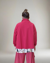 Lade das Bild in den Galerie-Viewer, Sweat Kurzjacke in Rot Größe 40 bis 52/54
