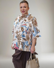 Load image into Gallery viewer, Tunika Beige-Floral Größe 40 bis 50
