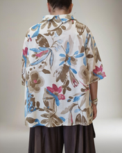 Load image into Gallery viewer, Tunika Beige-Floral Größe 40 bis 50
