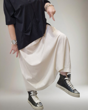 Lade das Bild in den Galerie-Viewer, Hosenrock Beige Größe 38 bis 52/54

