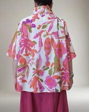 Load image into Gallery viewer, Tunika Pink-Floral Größe 40 bis 50

