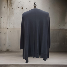 Lade das Bild in den Galerie-Viewer, Flauschig und kuscheliger Vokuhila Pullover in 4 Farben bis Größe 54/56
