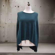 Lade das Bild in den Galerie-Viewer, Flauschig und kuscheliger Vokuhila Pullover in 4 Farben bis Größe 54/56
