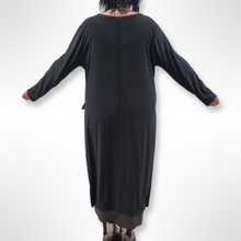 Lade das Bild in den Galerie-Viewer, Kleid von CN-G in 4 Größen mit Lederoptik
