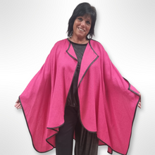 Lade das Bild in den Galerie-Viewer, CNG Poncho Überwurf in Pink
