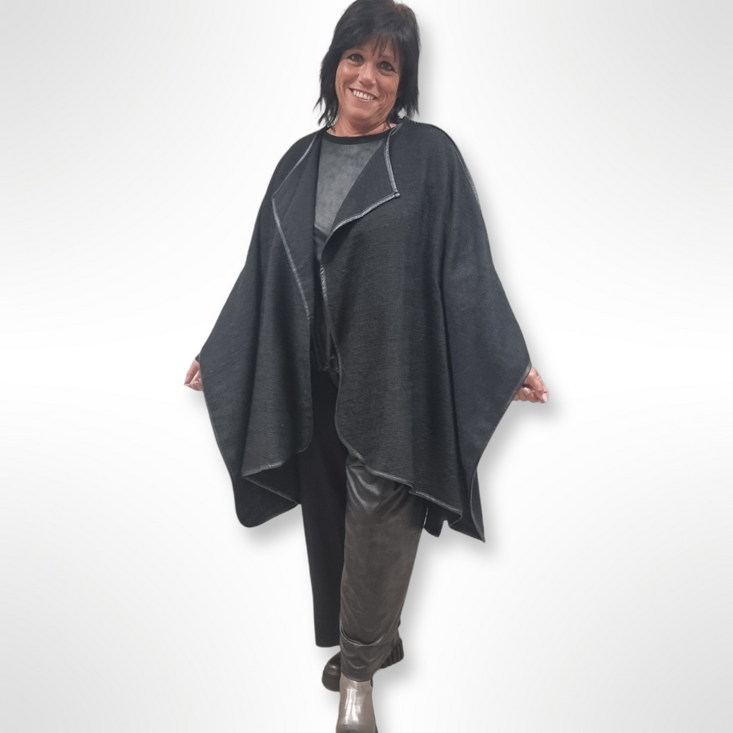 CNG Poncho Überwurf in Schwarz