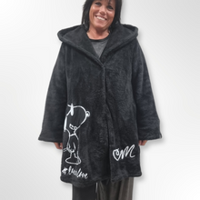 Lade das Bild in den Galerie-Viewer, Mädchenglück Teddyjacke mit Snoopy Onesize bis Größe 58
