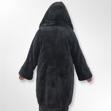 Lade das Bild in den Galerie-Viewer, Mädchenglück Teddyjacke mit Labrador Onesize bis Größe 58
