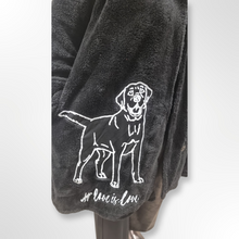 Lade das Bild in den Galerie-Viewer, Mädchenglück Teddyjacke mit Labrador Onesize bis Größe 58
