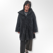 Lade das Bild in den Galerie-Viewer, Mädchenglück Teddyjacke Uni Onesize bis Größe 58

