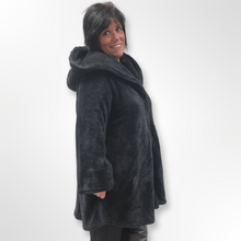 Lade das Bild in den Galerie-Viewer, Mädchenglück Teddyjacke Uni Onesize bis Größe 58
