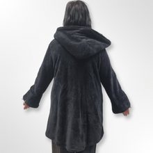 Lade das Bild in den Galerie-Viewer, Mädchenglück Teddyjacke Uni Onesize bis Größe 58
